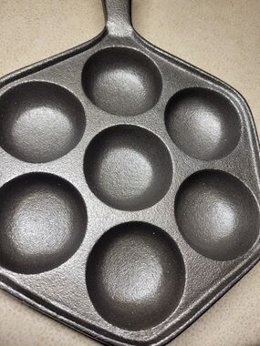 Cast Iron Æbleskiver / Poffertjes Pan - Black